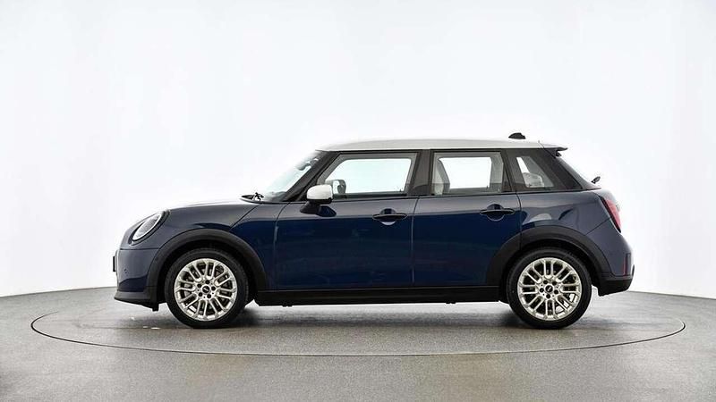 Gebraucht Mini Cooper Favoured 156 PS (114 kW) 2024 Blau Kleinwagen