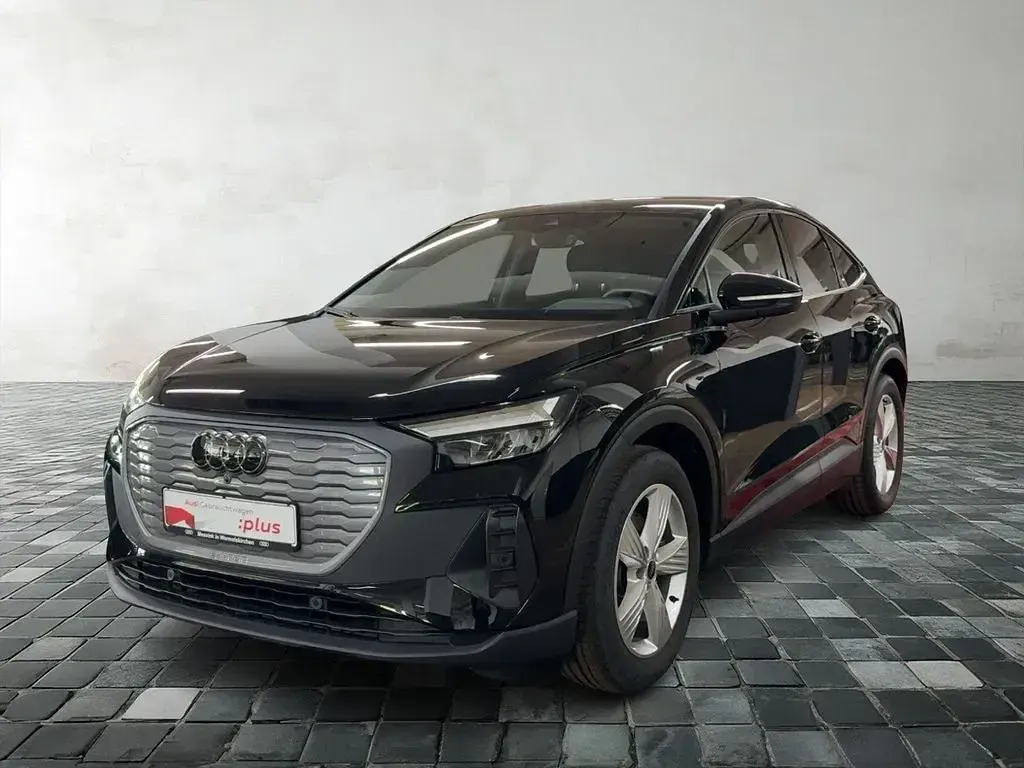 Używany Audi Q4 e-tron 125 kW (170 KM) 2023 Czarny SUV