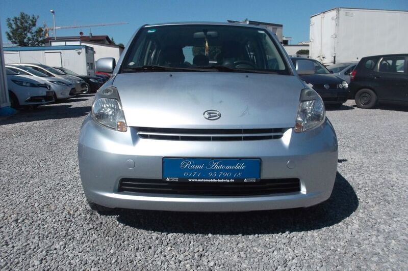 Silber Gebraucht 2007 Daihatsu Sirion Kleinwagen | 1.600 € (Guter Preis) - Bild 1/4