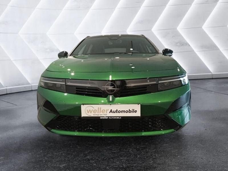 Neu Opel Astra Ultimate 145 PS (106 kW) 2026 Metallic) (gruen Kombi