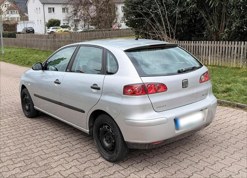 Gebraucht Seat Ibiza 64 PS (47 kW) 2003 Silber Kleinwagen