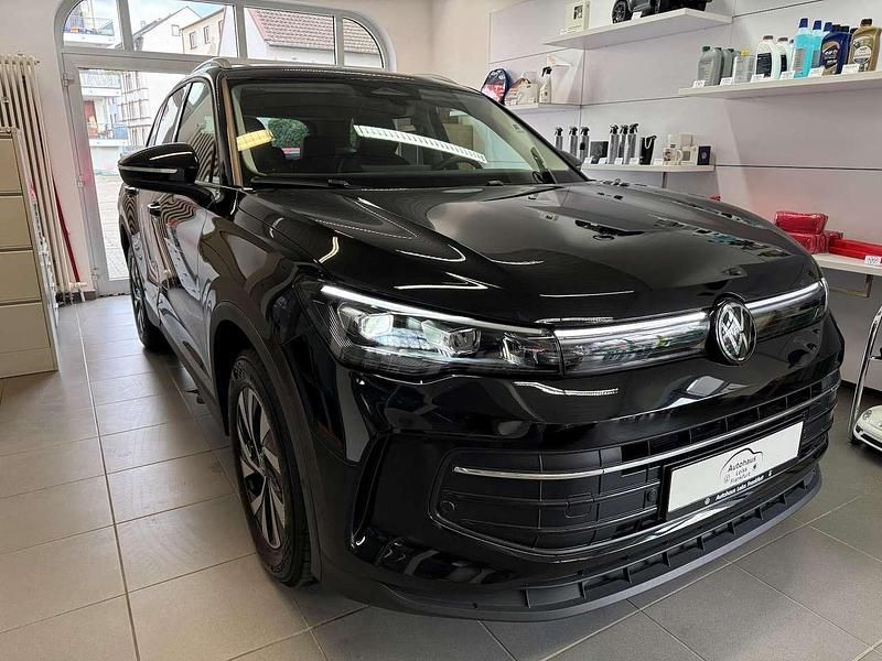 Schwarz Gebraucht 2025 VW Tiguan Life SUV | 36.990 € (Fairer Preis) - Bild 1/4