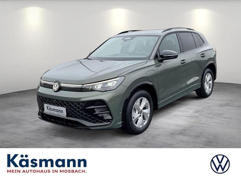 Grün Neu 2026 VW Tiguan R-line SUV | 71.255 € - Bild 1/4