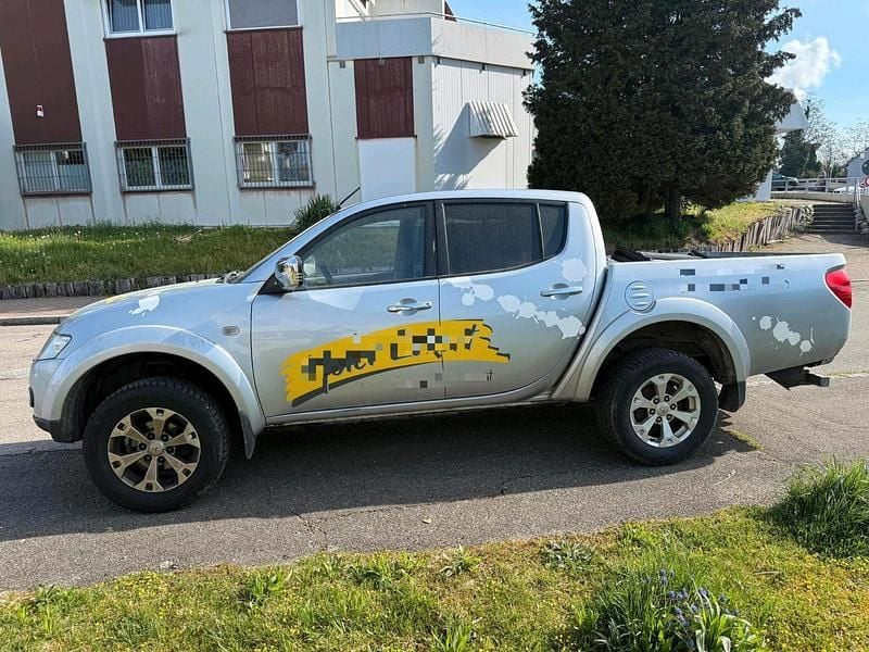 Second-hand Mitsubishi L200 Intense 178 CP (130 kW) 2013 Gri Pickup