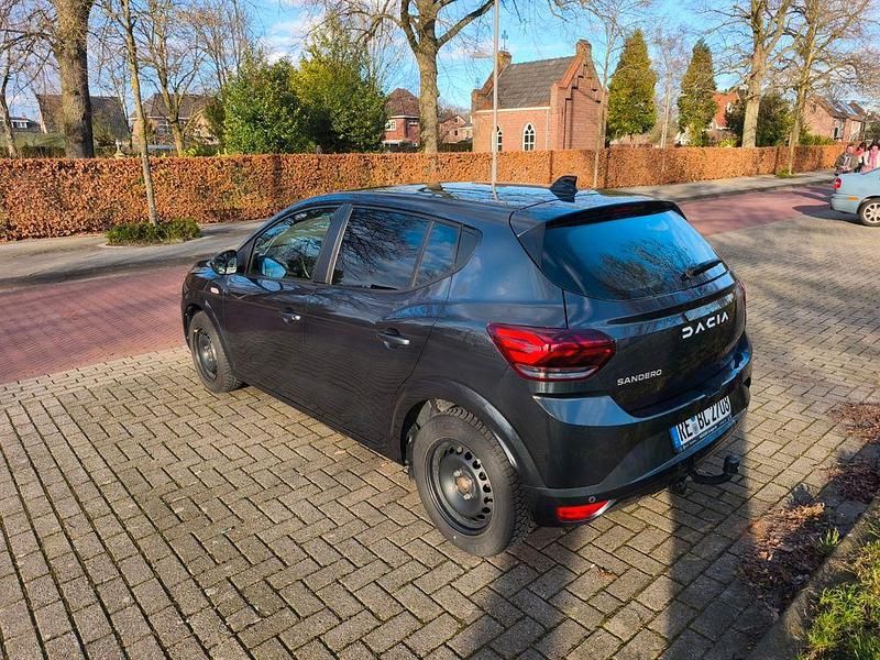 Gebraucht Dacia Sandero Expression 101 PS (74 kW) 2023 Grau Limousine