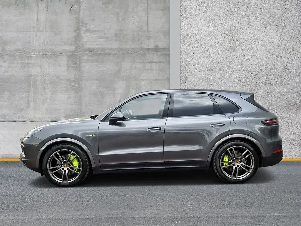Gebraucht Porsche Cayenne Chrono 340 PS (250 kW) 2019 Grau SUV