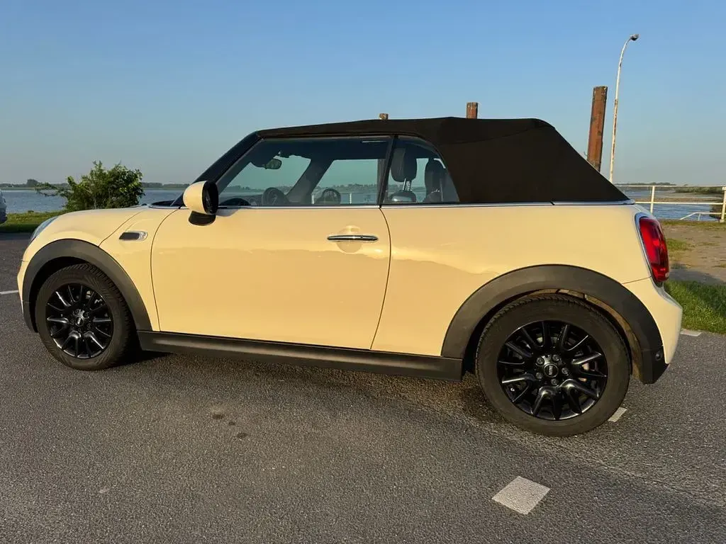 Gebraucht Mini One Cabriolet 102 PS (75 kW) 2018 Weiß Cabrio