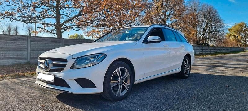 Second-hand Mercedes C180 122 CP (89 kW) 2021 Alb Break