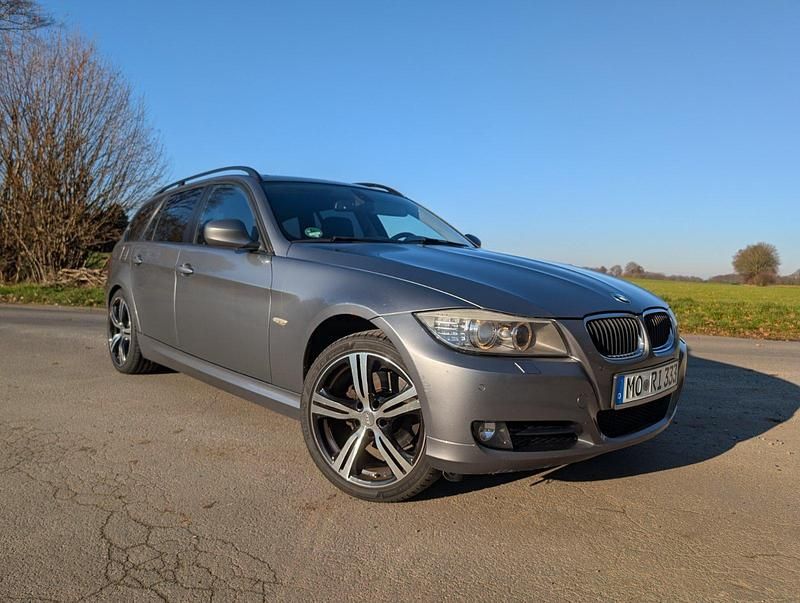 Gebraucht BMW 320 Shadowline 177 PS (130 kW) 2010 Grau Kombi