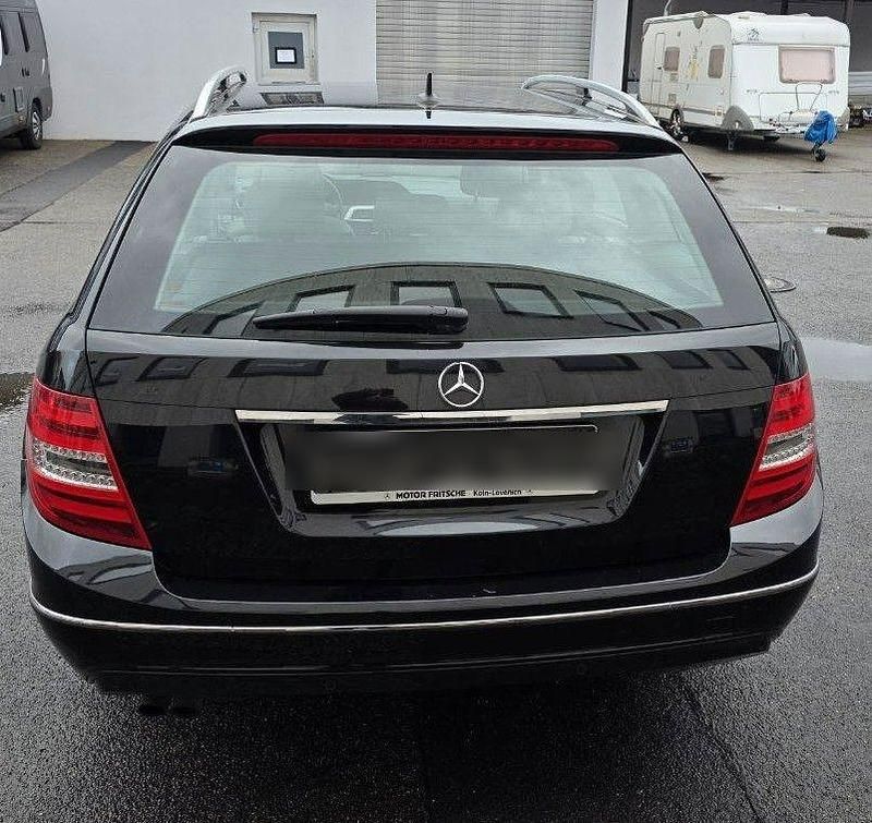 Gebraucht Mercedes C180 156 PS (114 kW) 2012 Schwarz Kombi