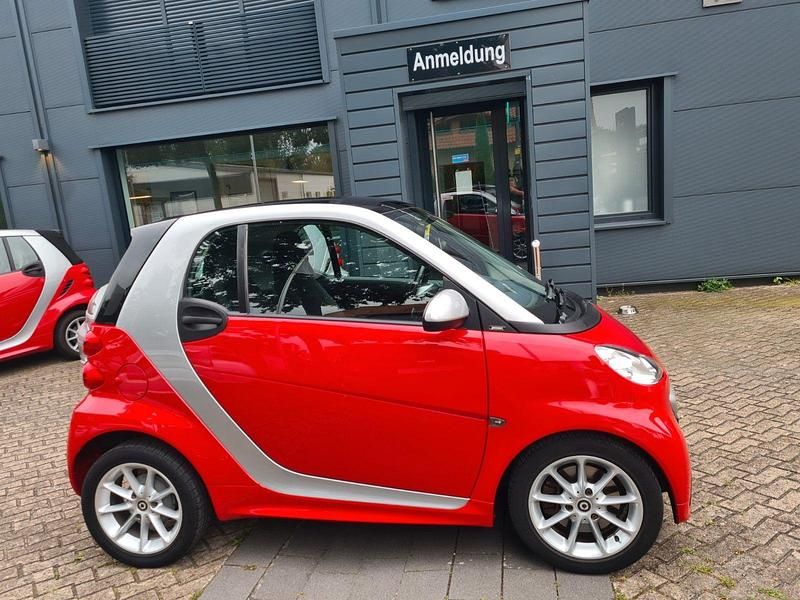 Gebraucht Smart ForTwo Coupé Passion 71 PS (52 kW) 2012 Silber Coupé