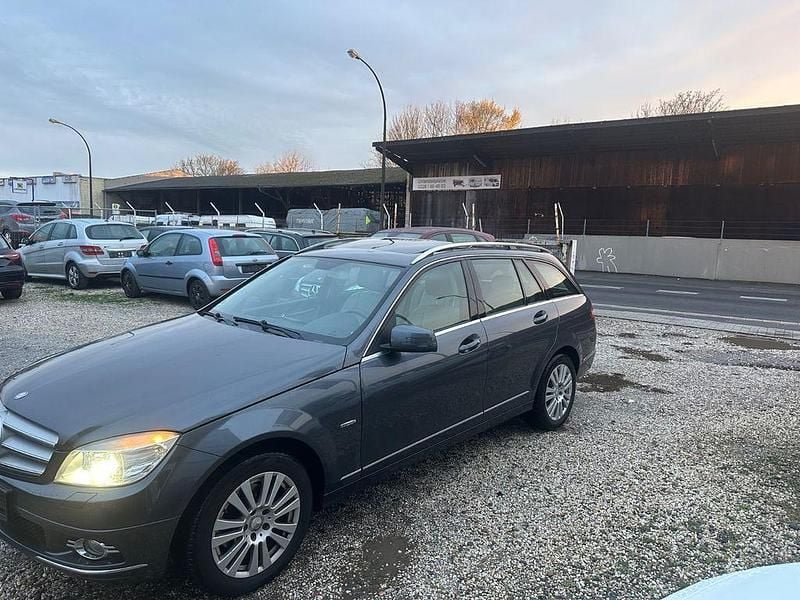 Gebraucht Mercedes C180 156 PS (114 kW) 2009 Grau Kombi