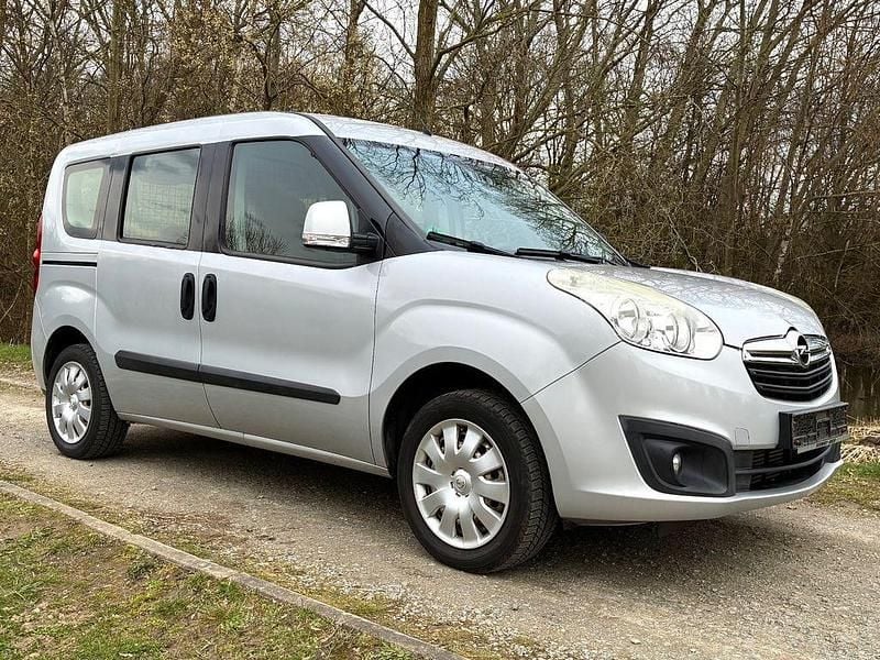 Gebraucht Opel Combo 120 PS (88 kW) 2015 Silber Van / Kleinbus