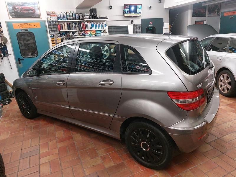 Gebraucht Mercedes B170 116 PS (85 kW) 2007 Grau Van / Kleinbus