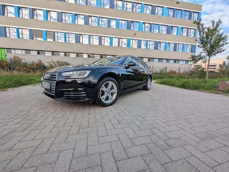 Gebraucht Audi A4 Design 170 PS (125 kW) 2018 Schwarz Kombi