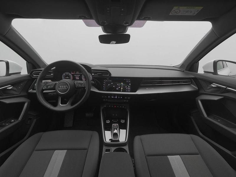 Second-hand Audi A3 Advanced Plus 150 CP (110 kW) 2025 Alb Berlinǎ