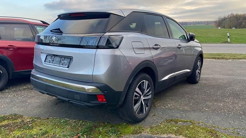 Gebraucht Peugeot 3008 Allure 131 PS (96 kW) 2024 Grau Limousine