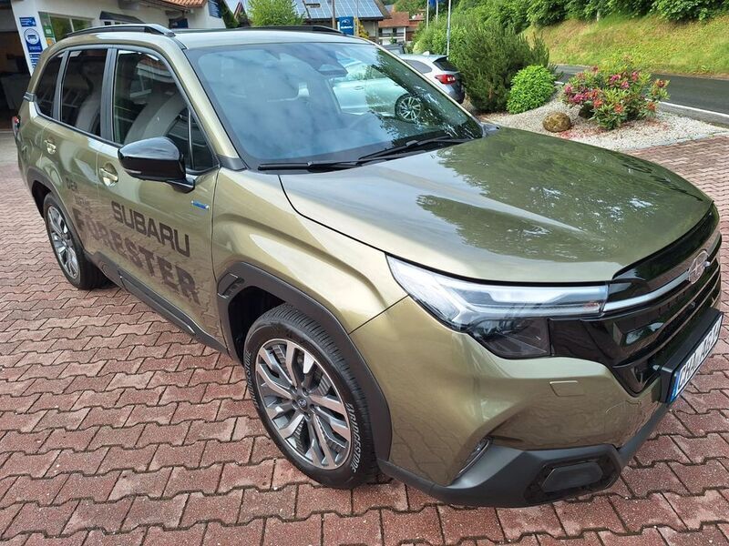 Gebraucht Subaru Forester Platinum 136 PS (100 kW) 2025 Autumn green tap SUV