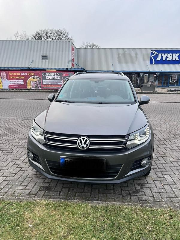 Grau Gebraucht 2013 VW Tiguan SUV | 11.000 € (Guter Preis) - Bild 1/4