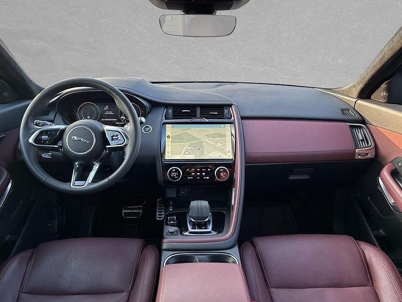 Gebraucht Jaguar E-Pace R-Dynamic 313 PS (230 kW) 2023 Santorini black SUV