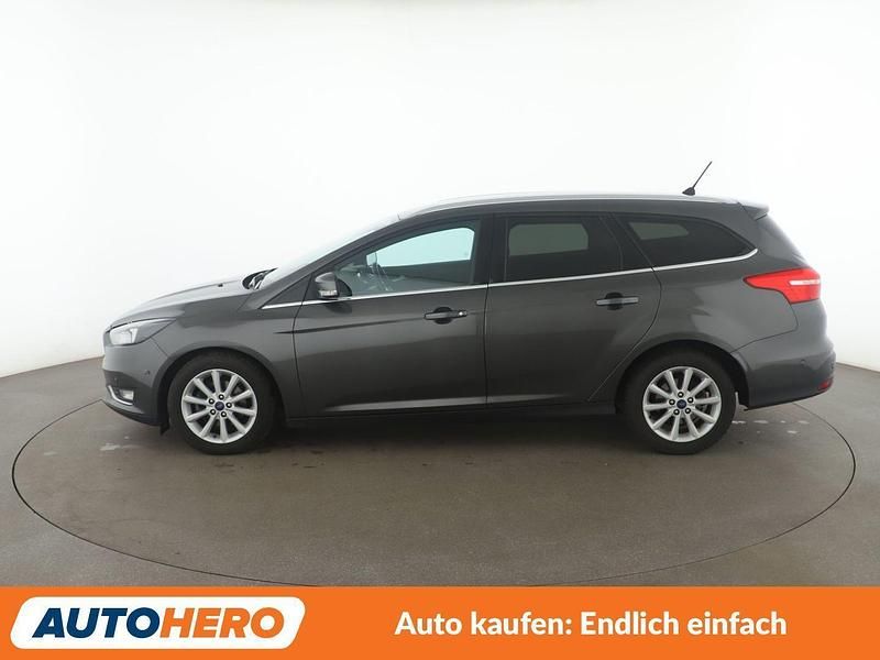 Gebraucht Ford Focus Titanium 125 PS (91 kW) 2017 Grau Kombi