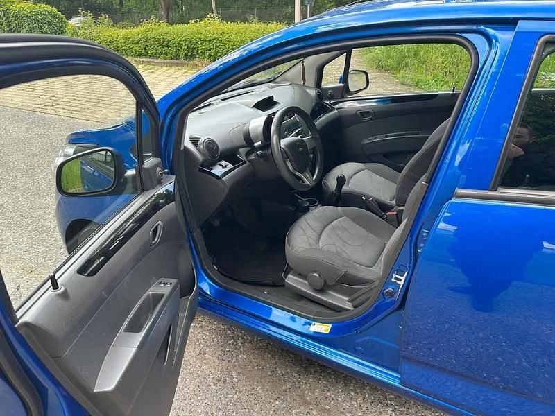 Gebraucht Chevrolet Spark 68 PS (50 kW) 2011 Blau Kleinwagen