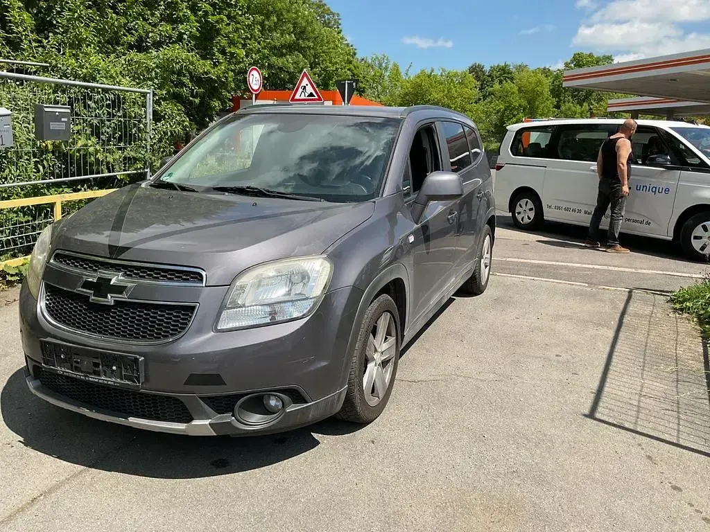 Gebraucht Chevrolet Orlando LT 163 PS (119 kW) 2012 Grau Van / Kleinbus
