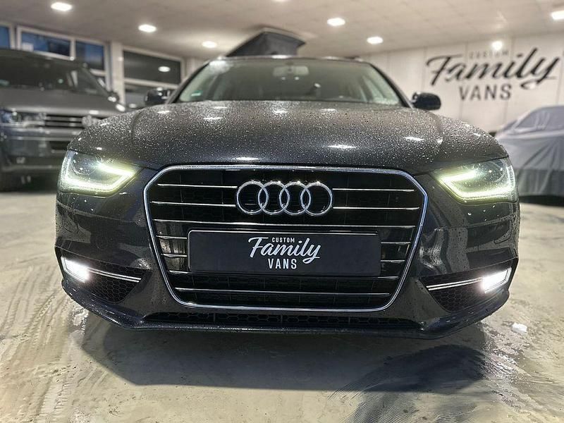 Blau Gebraucht 2015 Audi A4 S-Line Limousine | 11.299 € (Guter Preis) - Bild 1/4