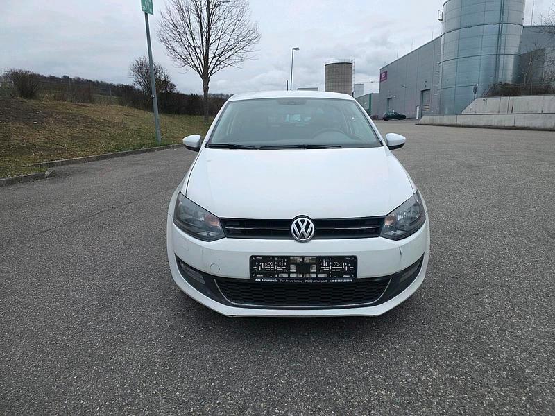 Gebraucht VW Polo Life 90 PS (66 kW) 2013 Weiß Kleinwagen