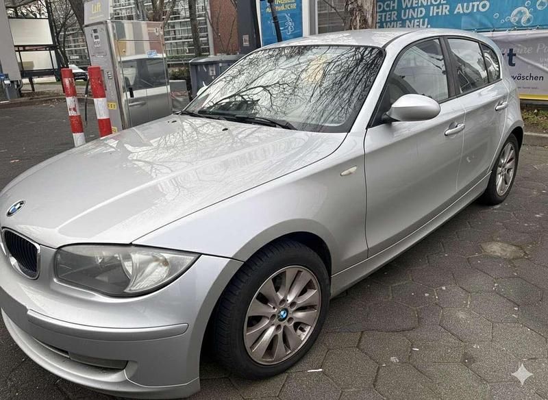 Gebraucht BMW 116 122 PS (89 kW) 2007 Silber Kleinwagen
