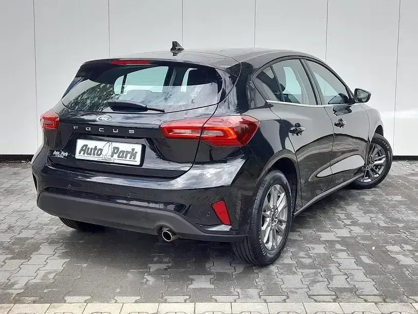 Neu Ford Focus 125 PS (91 kW) 2025 Obsidianschwarz metallic Limousine