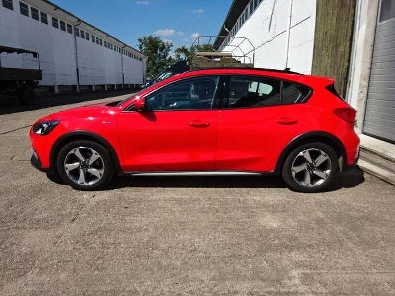 Gebraucht Ford Focus Active 150 PS (110 kW) 2019 Rot Limousine