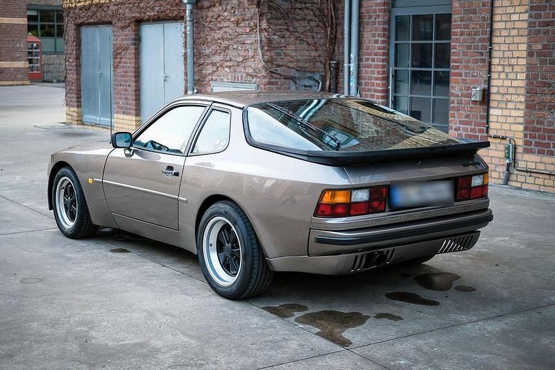 Usado Porsche 944 163 CV (119 kW) 1983 Marrón Coupe