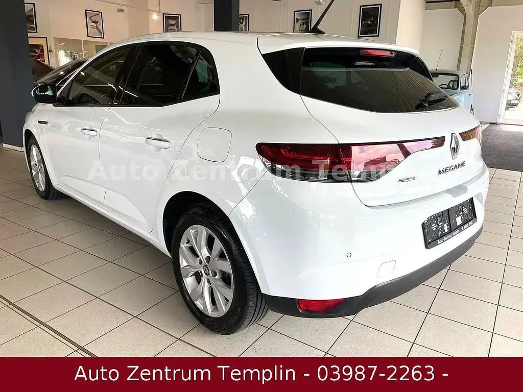 Gebraucht Renault Mégane 158 PS (116 kW) 2021 Weiß Limousine