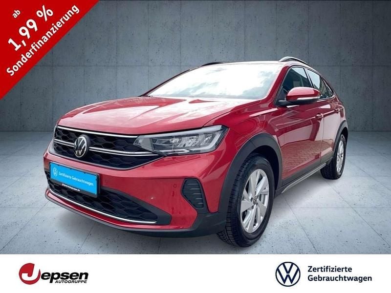 Kings red metallic (metallic) Gebraucht 2024 VW Taigo Life SUV | 18.970 € (Fairer Preis) - Bild 1/4