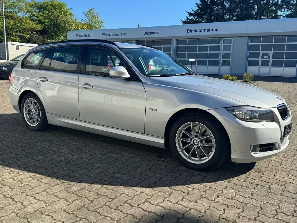 Second-hand BMW 320 184 CP (135 kW) 2012 Argintiu Break
