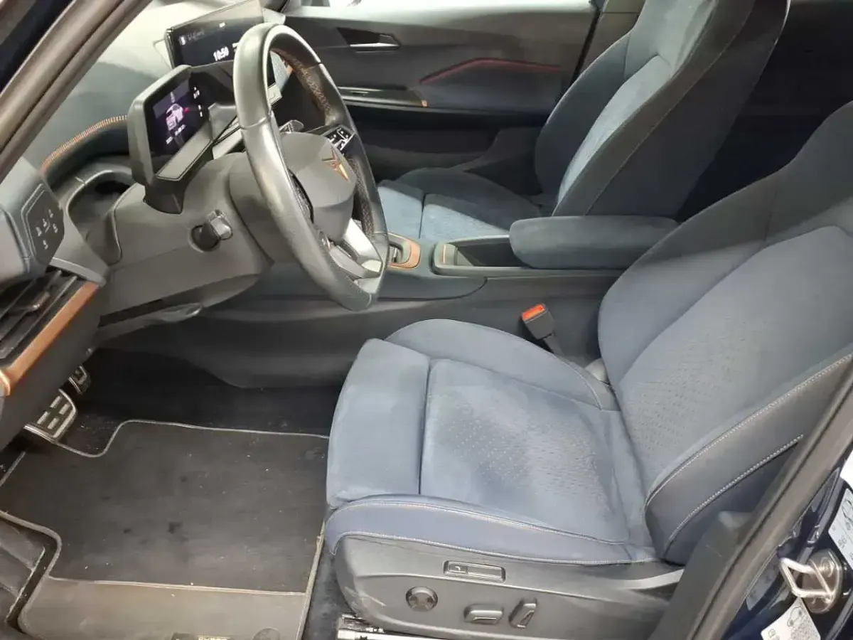 Gebraucht Cupra Born 169 kW (231 PS) 2022 Aurora blue Kleinwagen