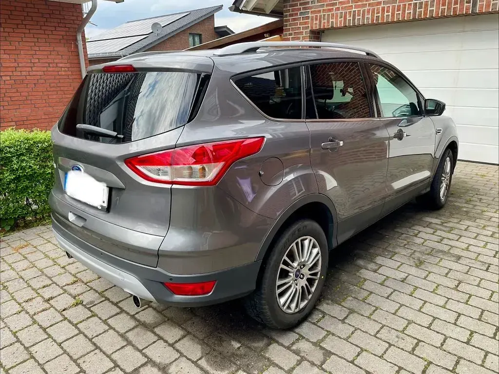 Usata Ford Kuga Titanium 140 CV (102 kW) 2013 Grigio SUV