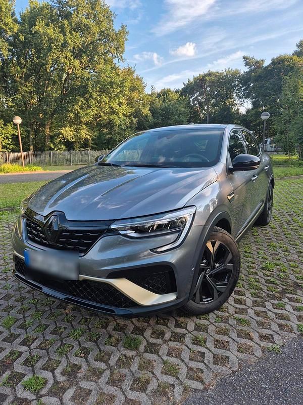 Grau Gebraucht 2023 Renault Arkana Engineered SUV | 25.999 € (Fairer Preis) - Bild 1/4