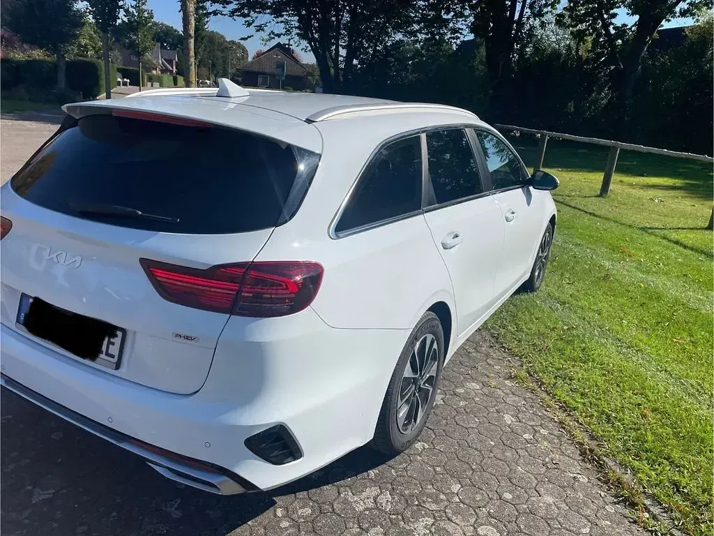 Gebraucht Kia Ceed Sportswagon 141 PS (103 kW) 2021 Weiß Kombi