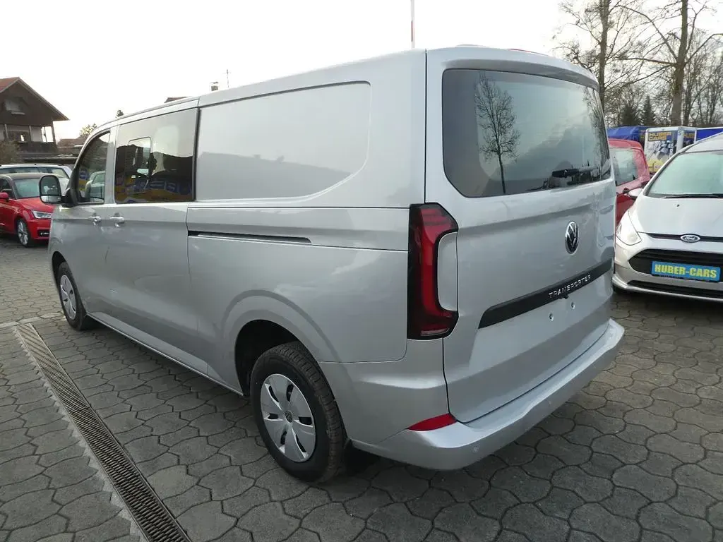 Neu VW T7 150 PS (110 kW) 2026 Silber Van