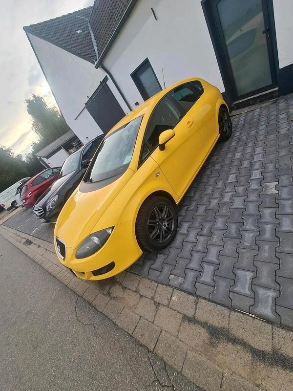 Grün Gebraucht 2008 Seat Leon Kleinwagen | 2.100 € (Fairer Preis) - Bild 1/4