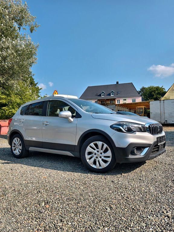Silber Gebraucht 2019 Suzuki SX4 SUV | 7.840 € (Superpreis) - Bild 1/4