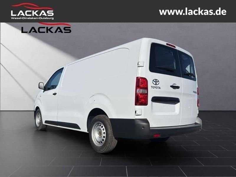 Gebraucht Toyota Proace 144 PS (105 kW) 2024 Ice white (weiss) Van / Kleinbus