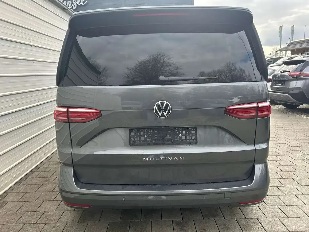 Neu VW Multivan Business 150 PS (110 kW) 2026 Indiumgrau metallic Van / Kleinbus