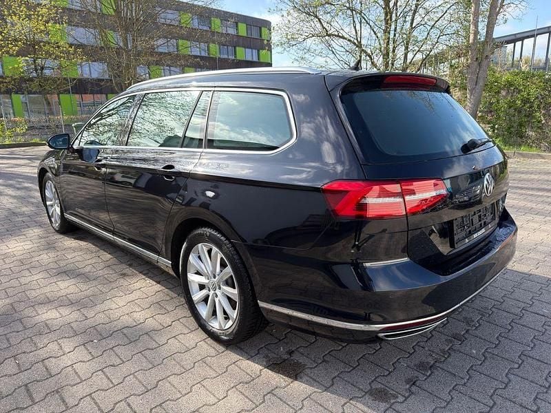 Gebraucht VW Passat Highline 239 PS (175 kW) 2015 Schwarz Kombi