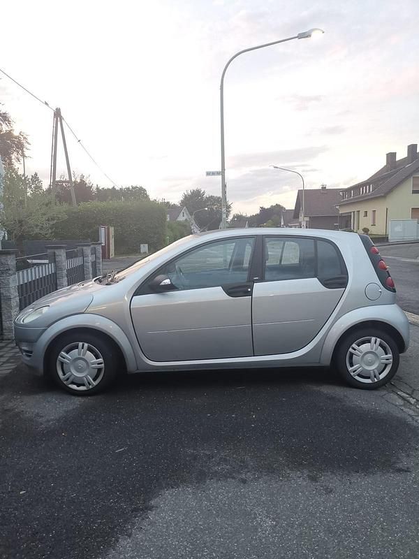 Silber Gebraucht 2006 Smart ForFour Kleinwagen | 2.400 € (Etwas zu teuer) - Bild 1/4