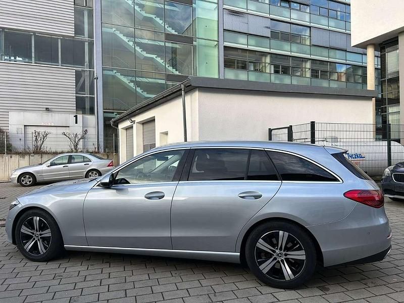 Gebraucht Mercedes C220 220 PS (161 kW) 2021 Hightech silber Kombi