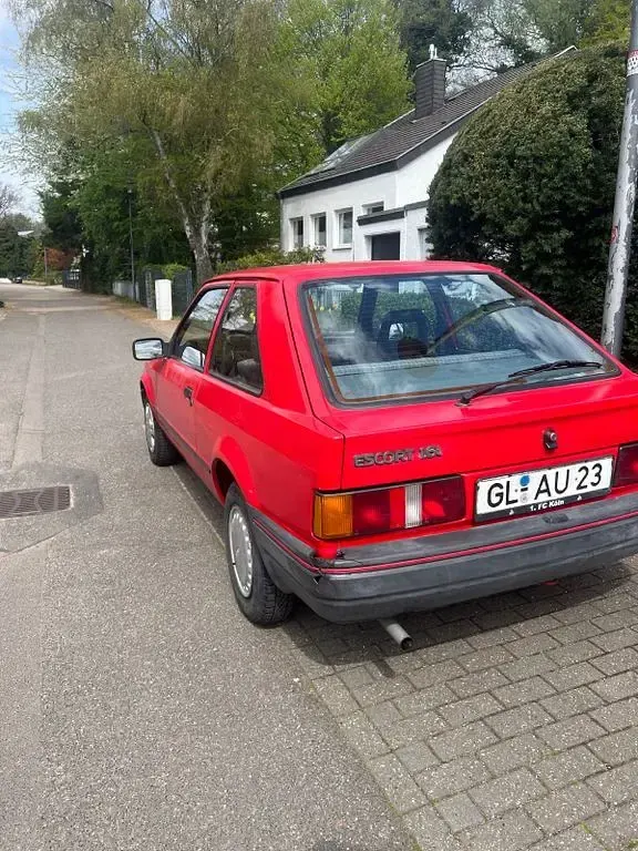 Gebraucht Ford Escort 60 PS (44 kW) 1988 Rot Limousine