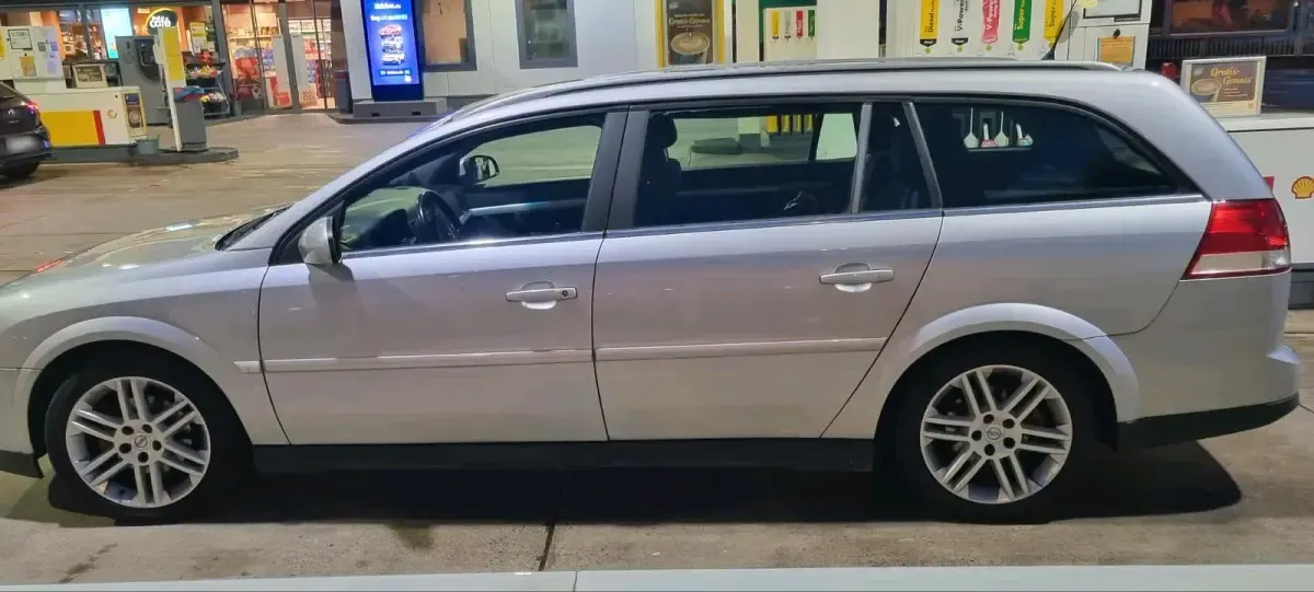 Gebraucht Opel Vectra 155 PS (114 kW) 2004 Silber Kombi